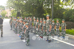 小姐姐军训夏令营视频,汗水铸就青春